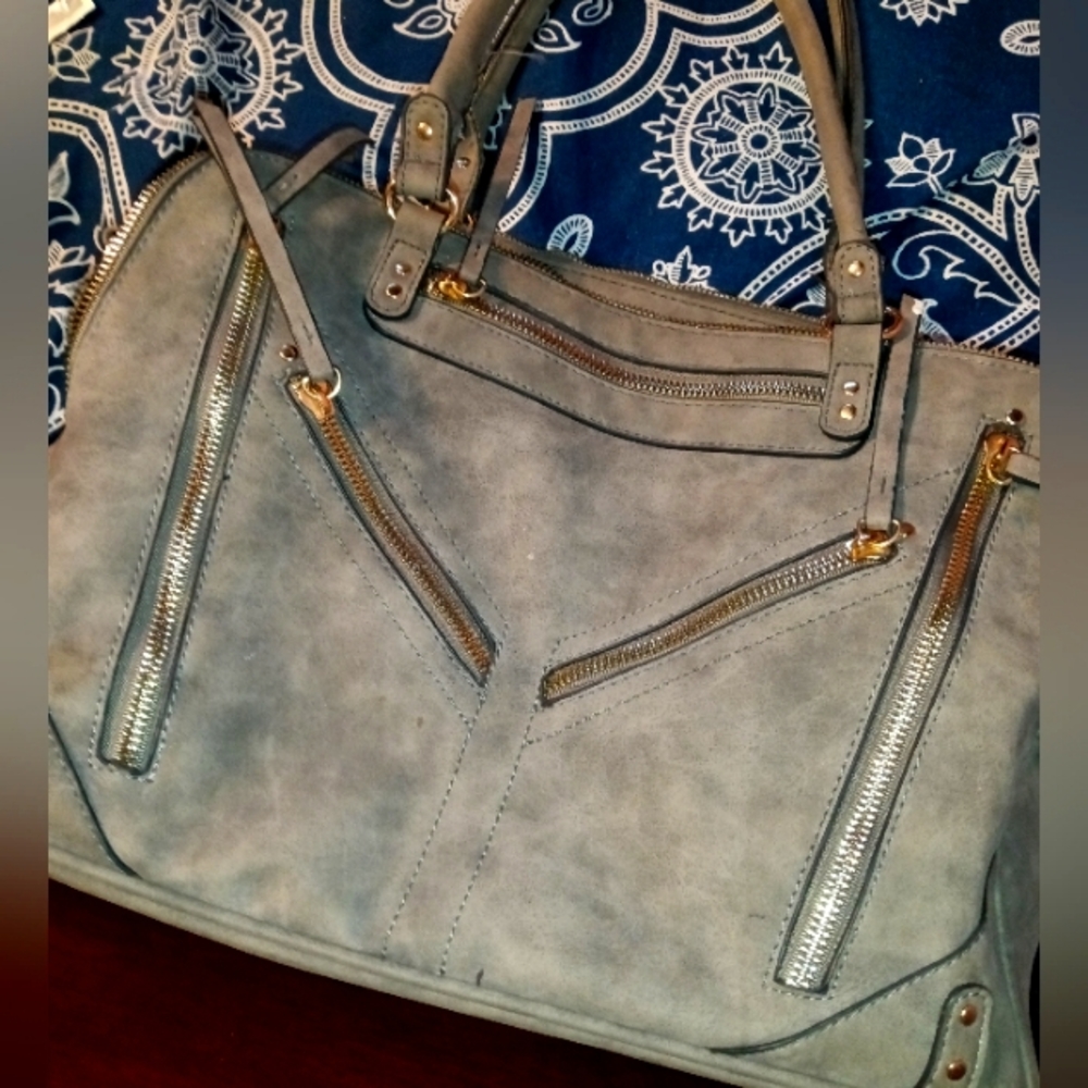 Violet Ray Triple Entry Angled Zip Satchel - Soft Gray East West Logan